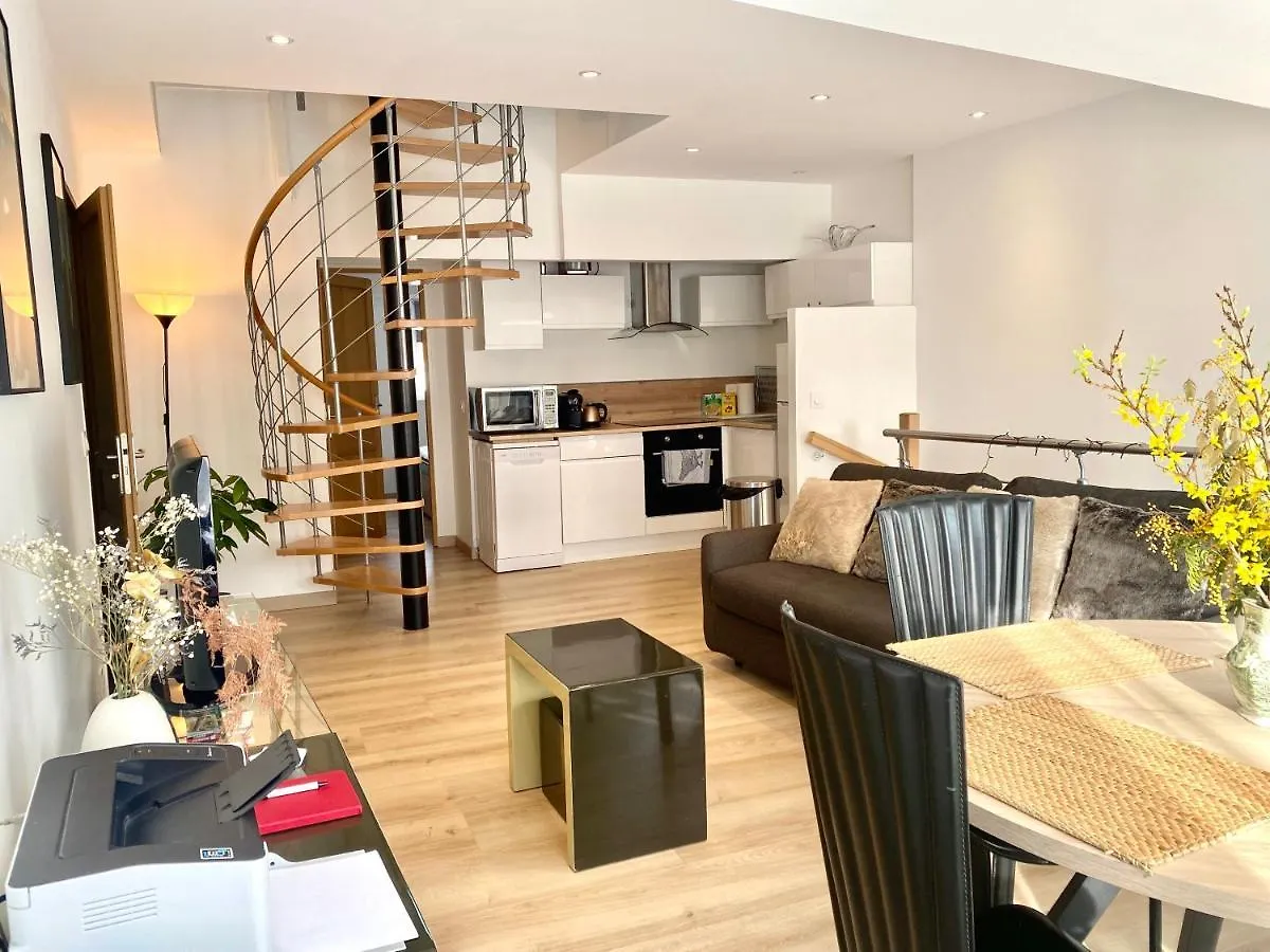 Appartement Leonard, Comme A La Maison - Vieux Lille Apartment
